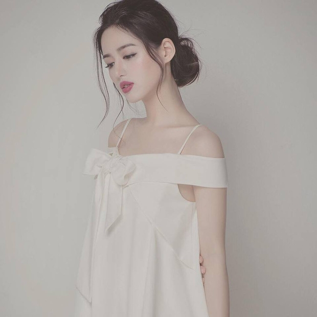 Chụp ảnh chân dung nhìn xuống dưới