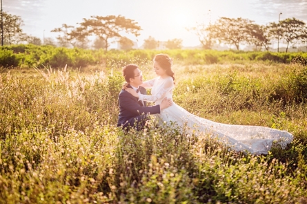 Chụp ảnh cưới vào thời gian đầu hè hoặc đầu thu