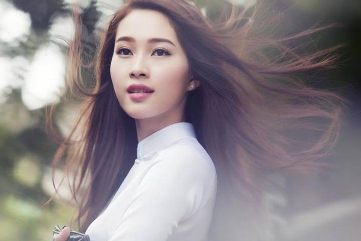 Để tóc bay tự nhiên