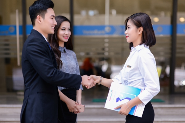 Nhân viên kinh doanh sự kiện