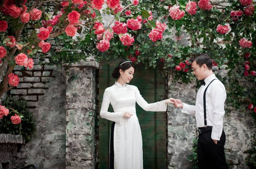 Phong cách tạo dáng chụp ảnh cưới theo kiểu cổ điển